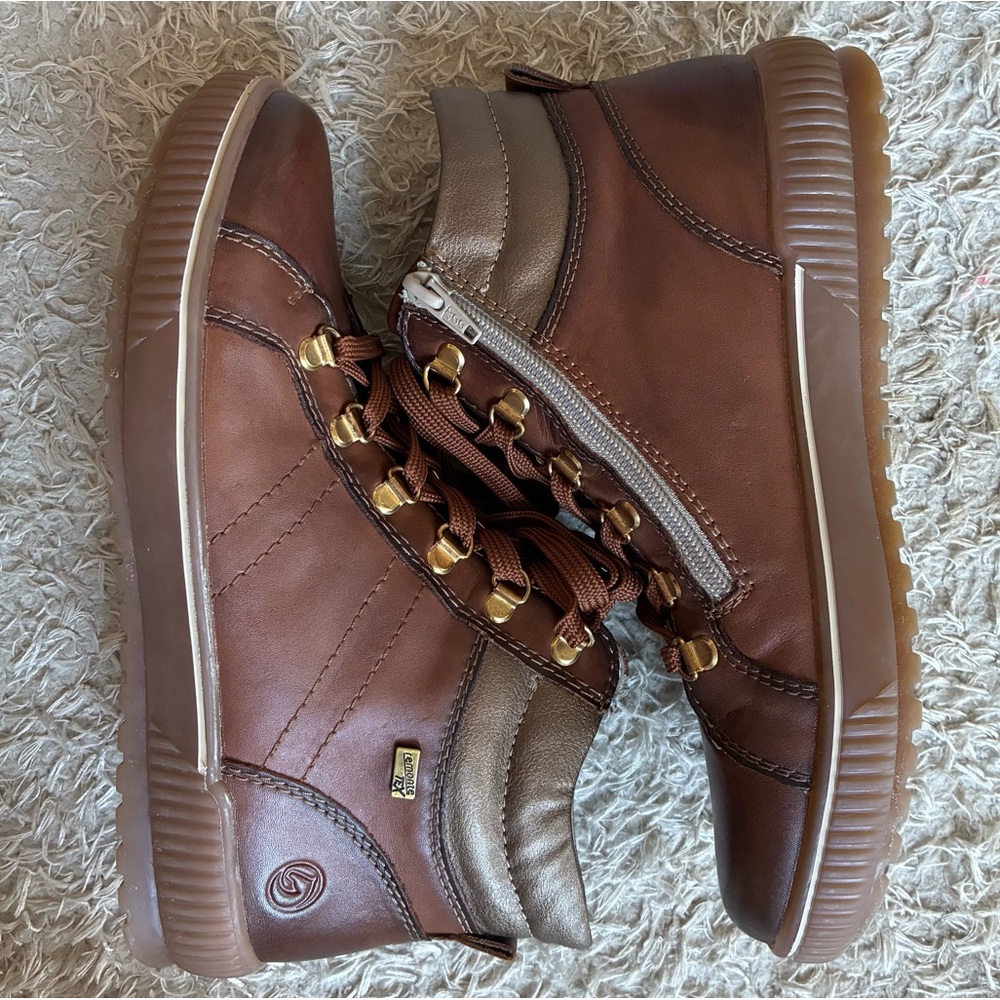 Remonte Maditta 81 Water Resistant High Top Sneaker